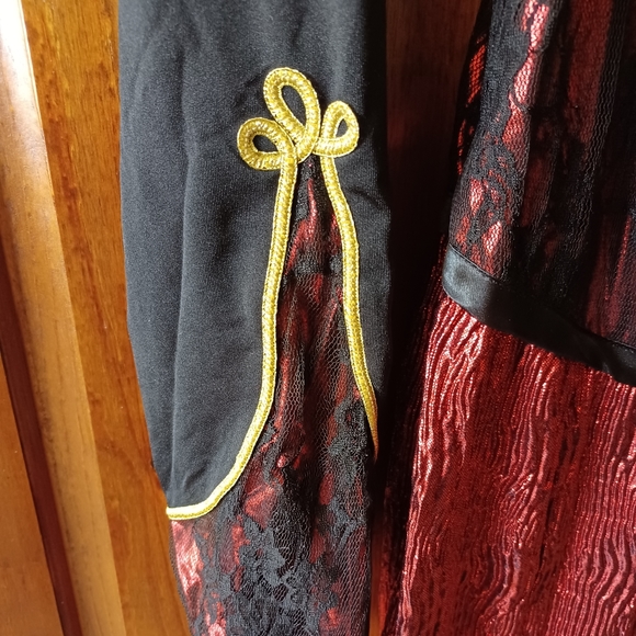 Women's Vampire Madam Costume (X-Large/14-16) - Picture 6 of 9